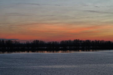 Winterabend, Blick von Wedel nach Niedersachsen