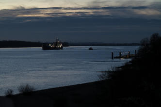 Winterabend, Elbe bei Wedel