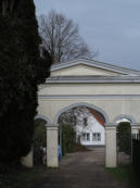 historischer Friedhofseingang
